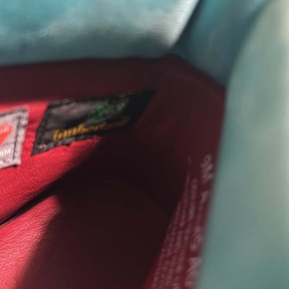 Good condition just have some minor stain on the front that can be removed - Picture 5 of 8